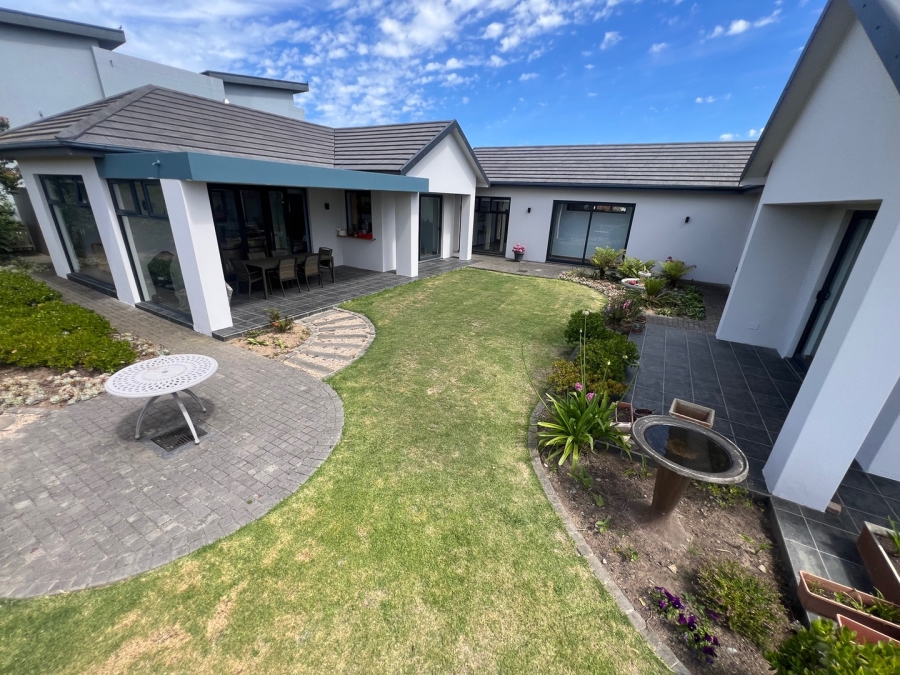 3 Bedroom Property for Sale in Oubaai Western Cape